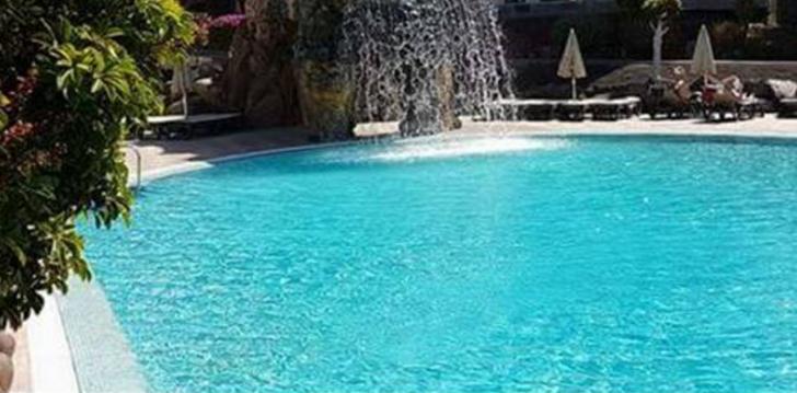 girl in hotel pool