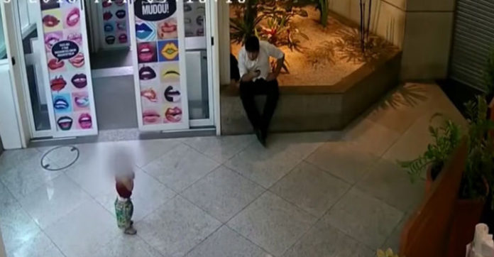 cops-find-abandoned-toddler