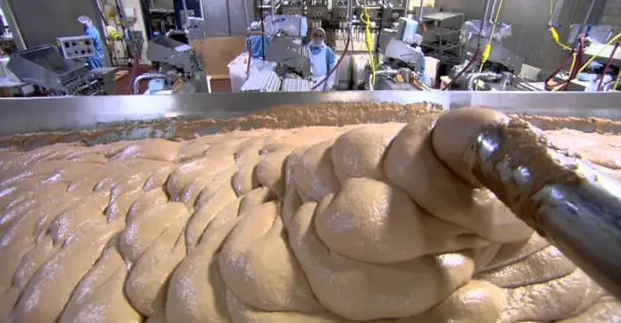 making-hot-dogs