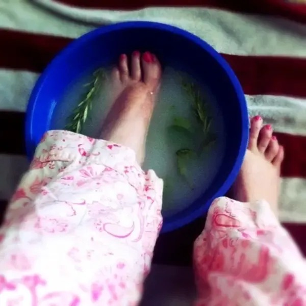 swollen feet remedy