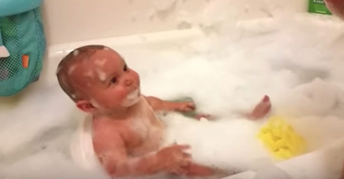 baby-1st-bubble-bath