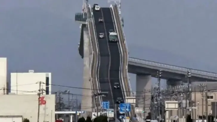 japan Roller Coaster Bridge