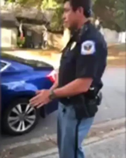 woman calls cop on black man