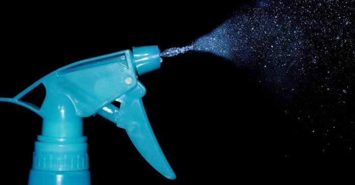 effective-shower-cleaner
