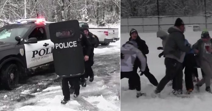 cops-snowball-fight-kids